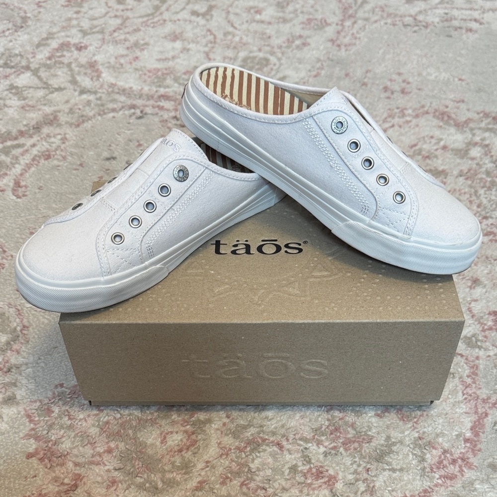Taos Footwear White Slip-On Flats